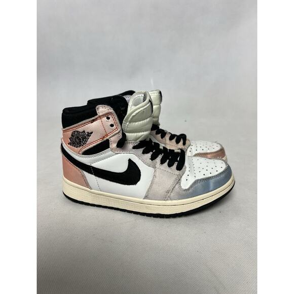 Air Jordan 1 Retro High OG SKYLINE Size 5.5 DX0054-805 - Picture 6 of 10